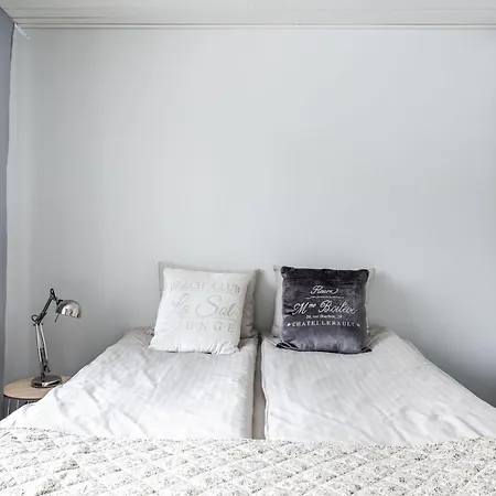 Cozy 1Br Apartment Next To The Beach With Free Parking Lahti Exterior photo