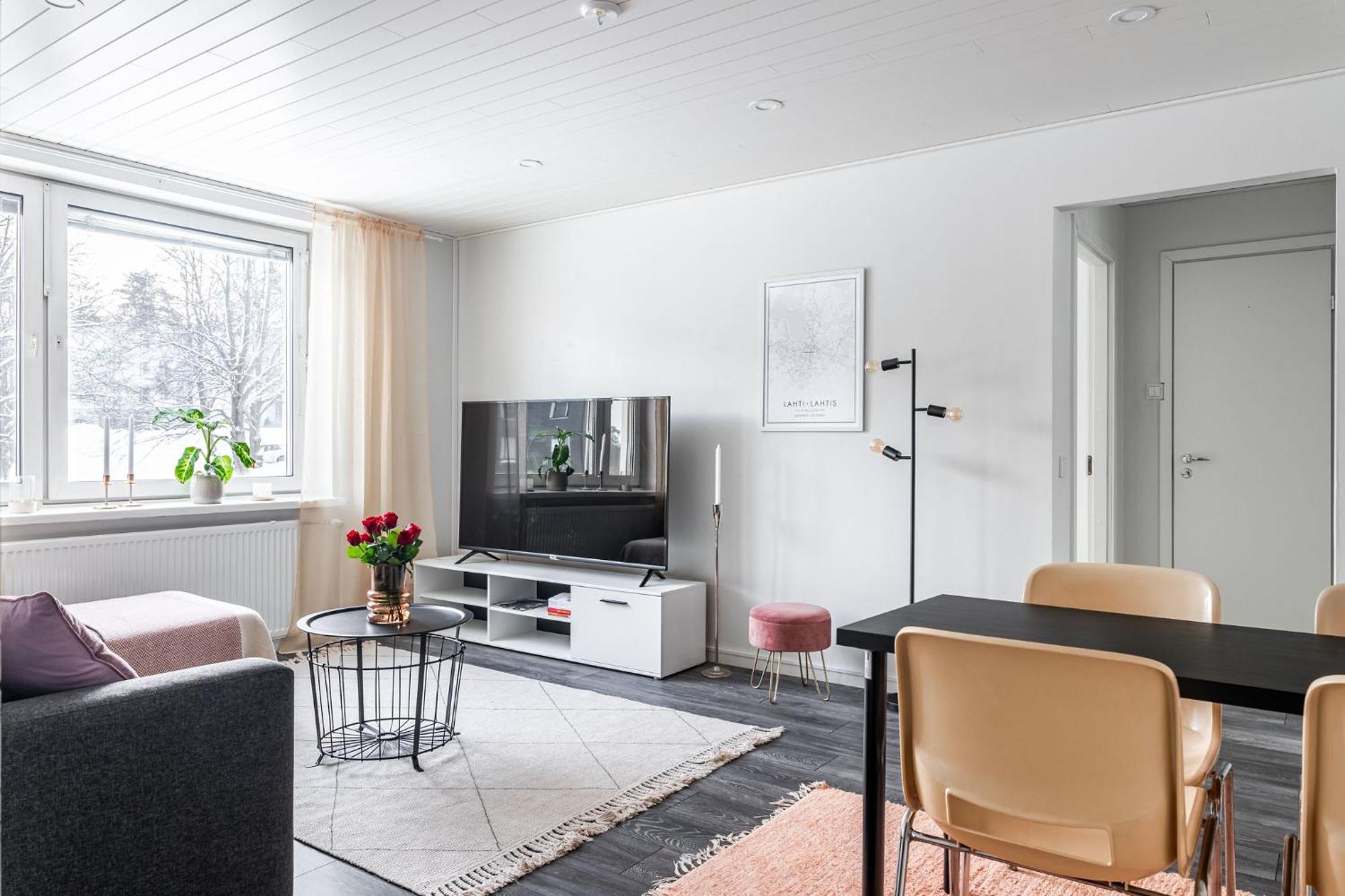 Cozy 1br Next To The With Free Parking *